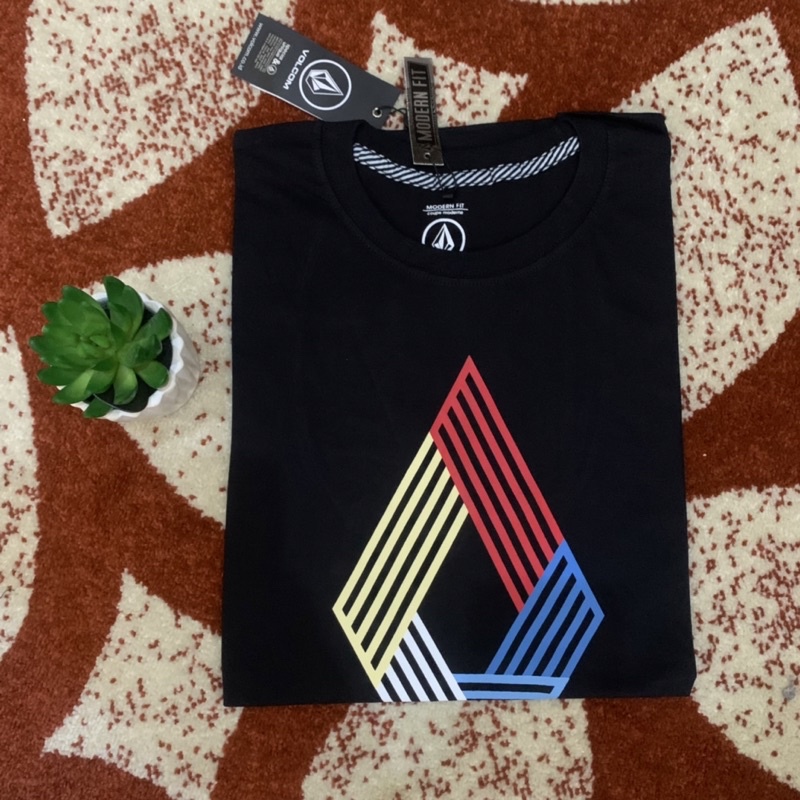 Volcom says tee mirror sample