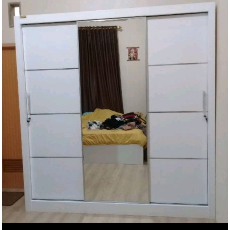 lemari 3 pintu
