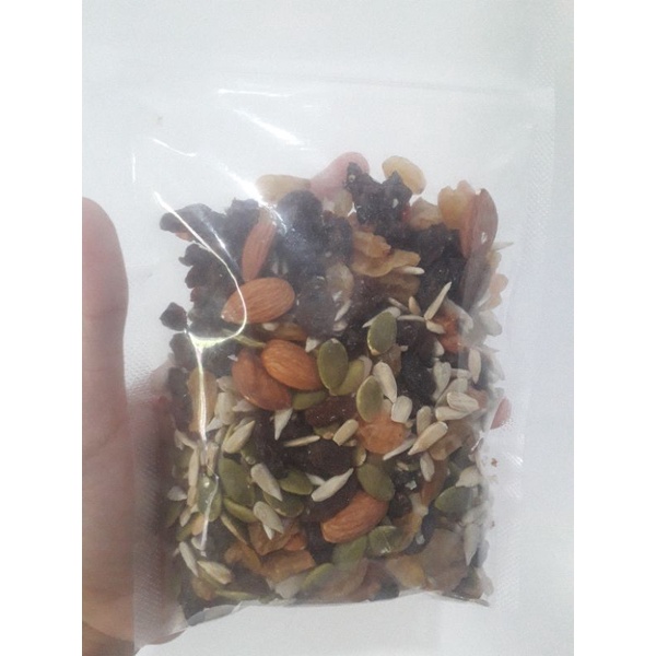

Piscoklegit_ Mix Nut Seed Fruit Cemilan Sehat Semarang