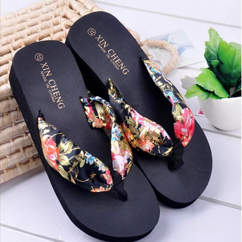 Wedges Spon Nepada Bunga Batik