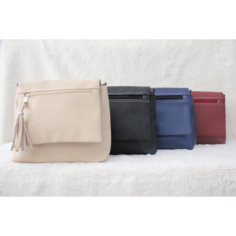 Khamarani ikhsa sling bag