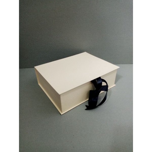 

hard box 25x15x8cm