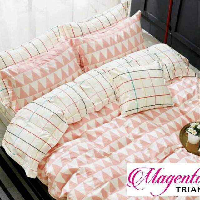 Sprei katun lokal magenta triangle