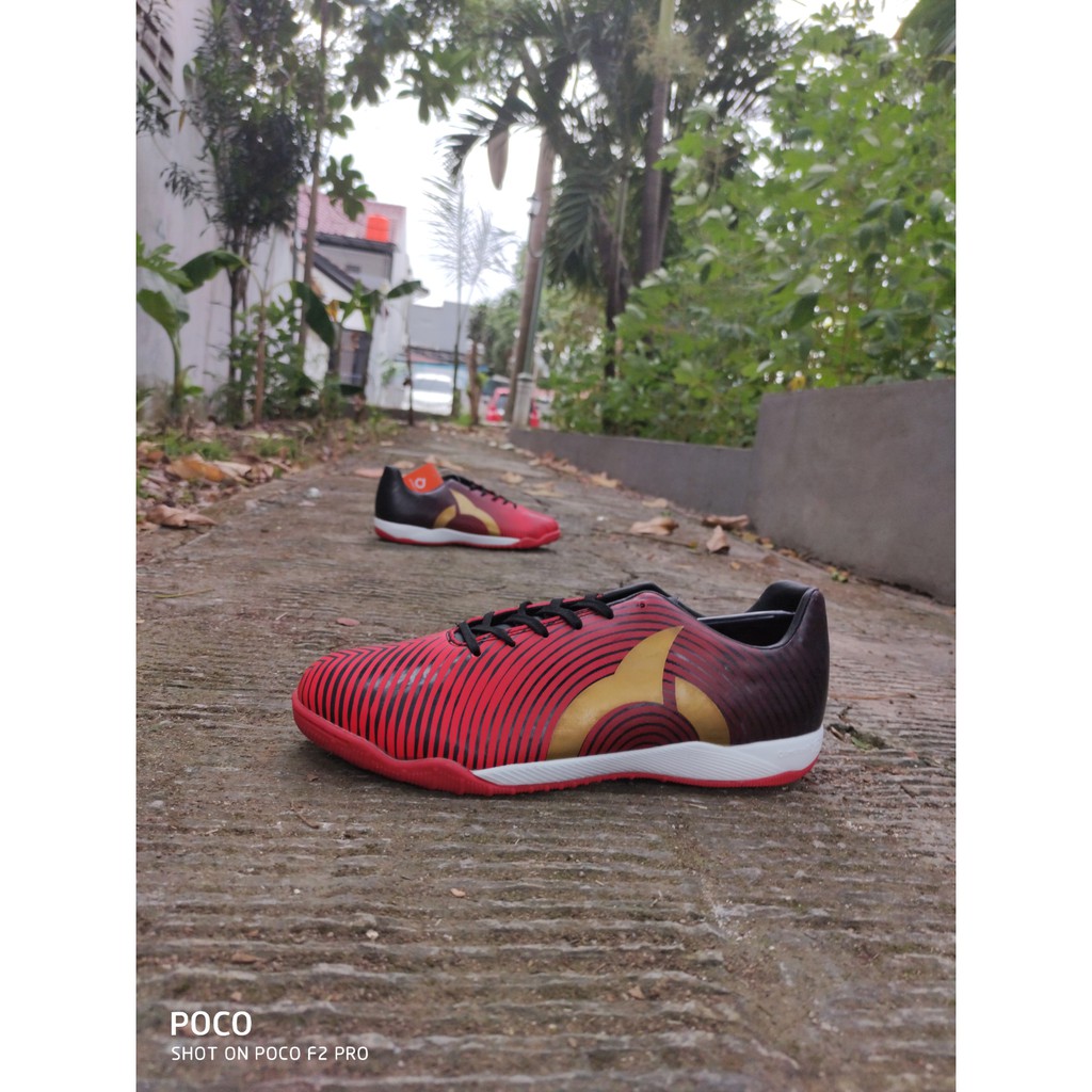 SEPATU FUTSAL ORTUSEIGHT FORTE HELIOS IN RED