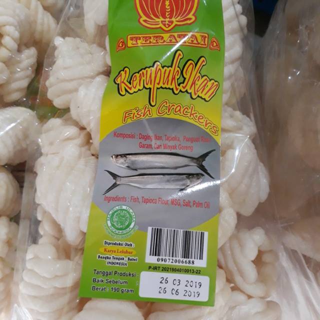 

Kerupuk ikan cap teratai bangka tengah