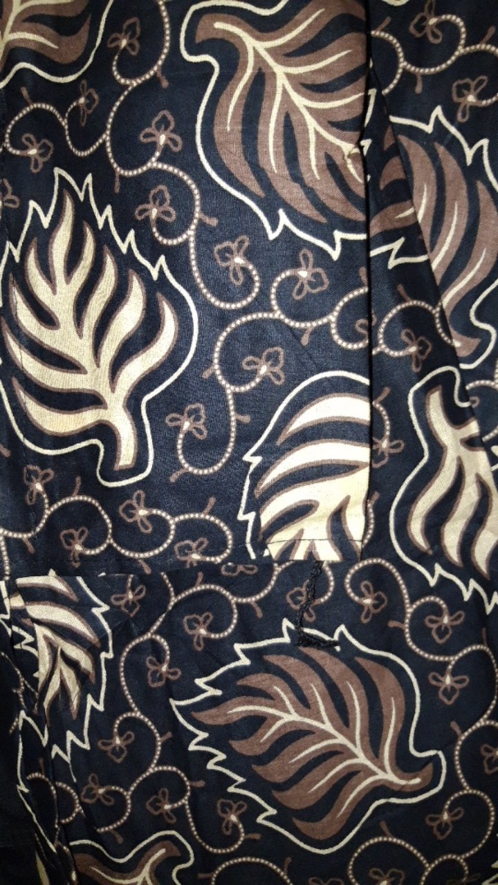 Benang Raja Tunik Batik Wanita Lengan Panjang Motif Daun Gugur