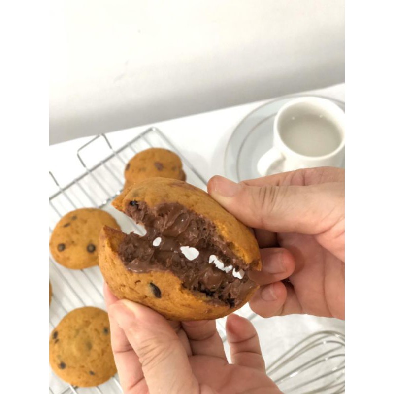 

1 Box Nutella Cookies ( isi 5 dan 10) / Cookies Nutella / Nutella Stuffed Cookies/ Nutella Cookies