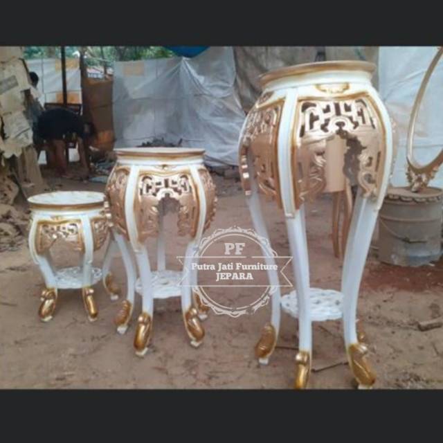 Meja pot ukir - meja hias/ pajangan untuk ruangan kayu jati Jepara