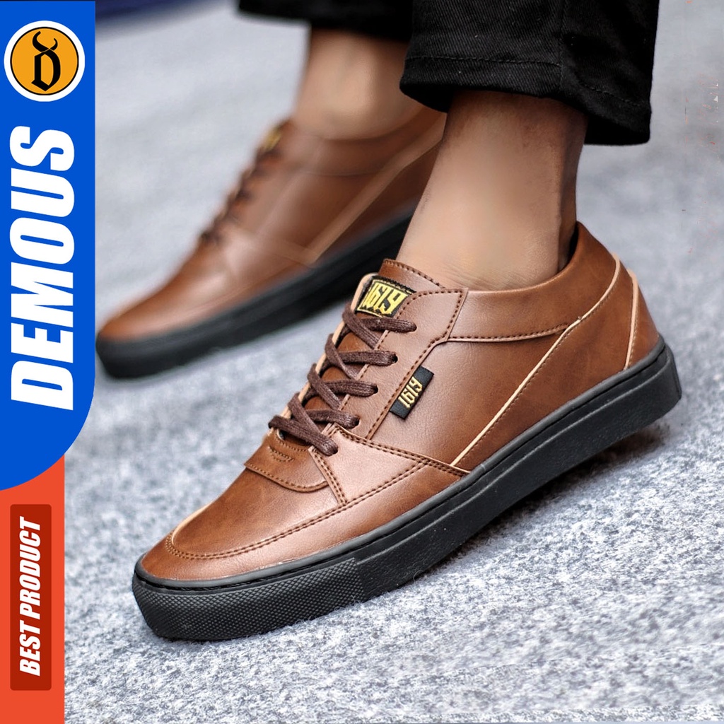 Sepatu Sneakers Pria Sepatu Casual Pria Kulit Pu Sepatu Kerja Kuliah Kondangan Sepatu Hitam Pria DEMOUS ROBE