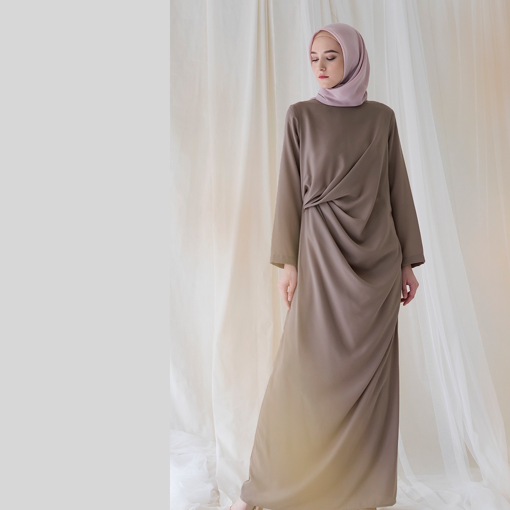 Sasmaya by Aska Label - Gamis drape details bisa untuk kondangan dan bridesmaid warna Lilac, Burgundy, Taupe, Offwhite