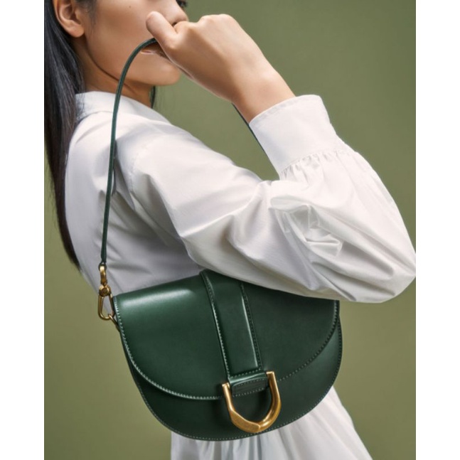 SLING BAG CHARLES N KEITH GABINE ORIGINAL COUNTER