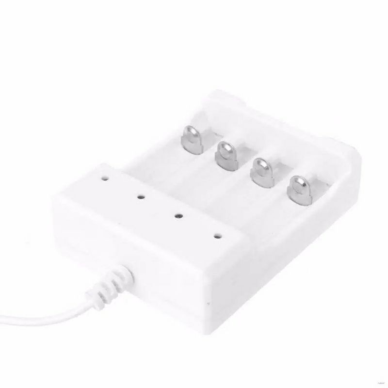 Charger Baterai 4 Slot Dengan Perlindungan Sirkuit DC5V 1A 1.2V AAA / AA Rechargeable