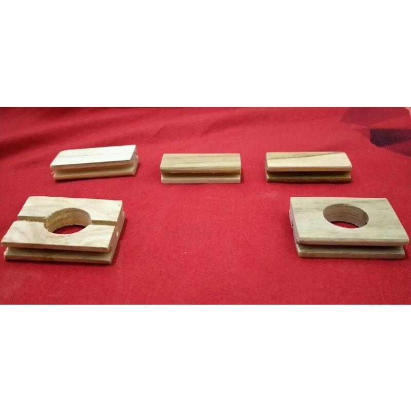 Stoper sangkar kotak kayu jati mentahan.