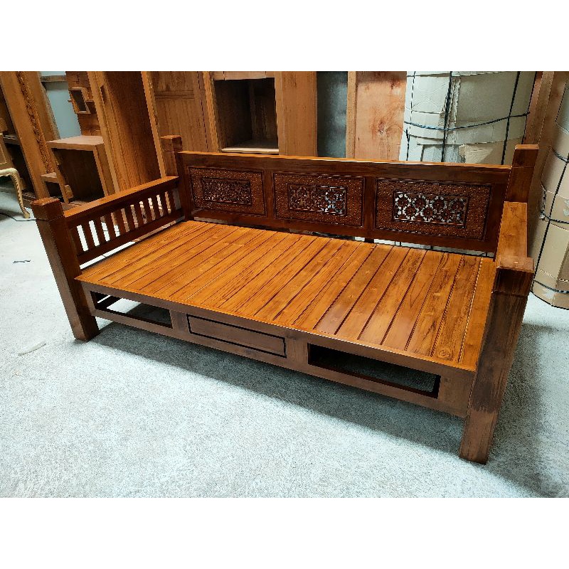 MODEL BED SOFA BALEBALE MINIMALIS