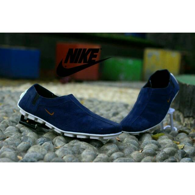 Sepatu Slip On Slop Santai Pria Nike Navy Kulit Suede