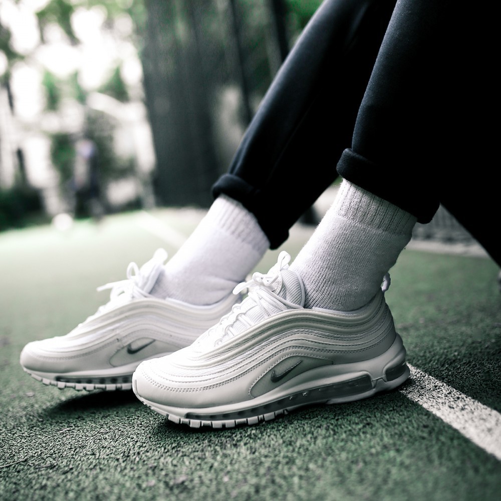 Sepatu 1:1 / Unauthorized Authentic (UA) Nike Air Max 97 Women – White/Off-White