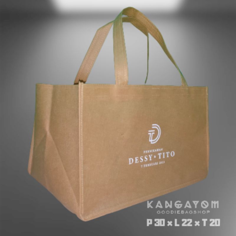 

Goodie bag landscape 30x22x20 / tas spunbond tebal / tas jahit sablon nama / tas Catering