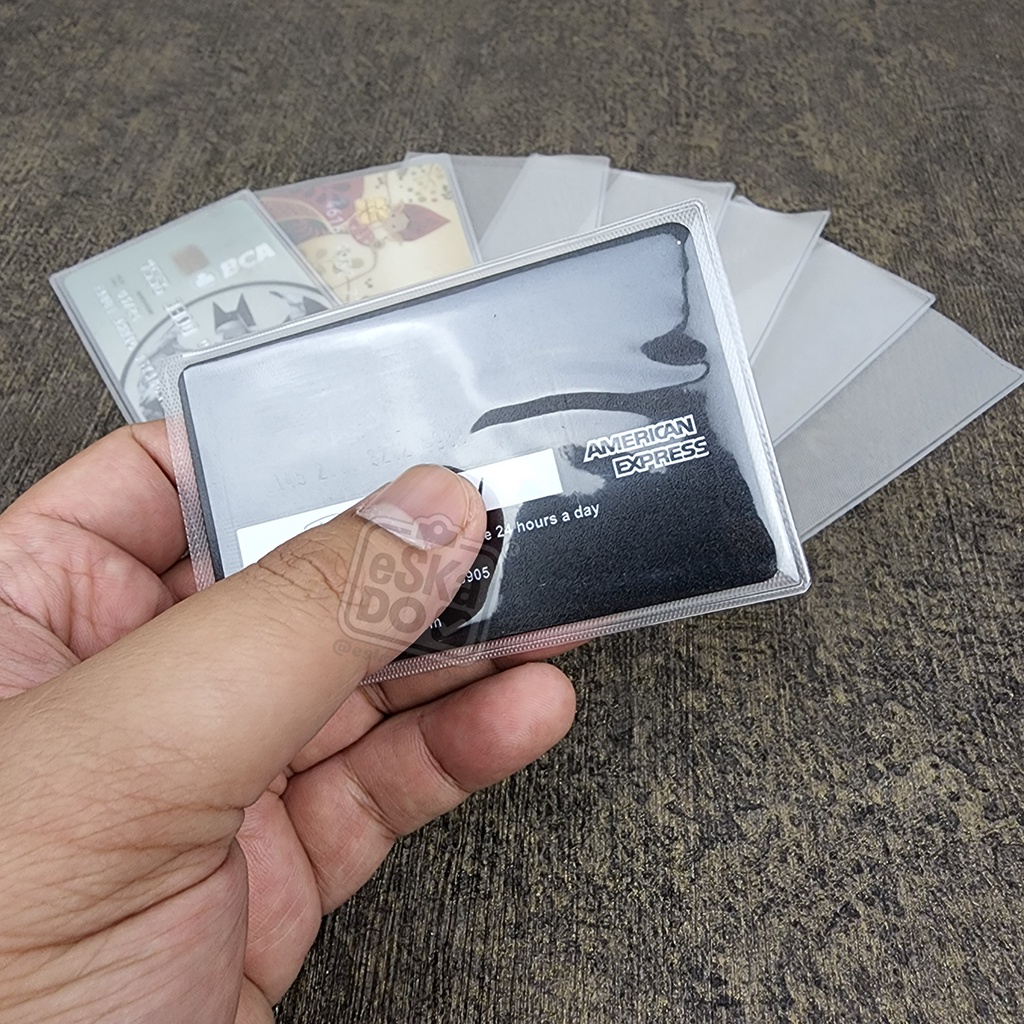 Sampul / Cover Kartu ATM SIM KTP PLASTIK Pelindung Kartu Anti Gores