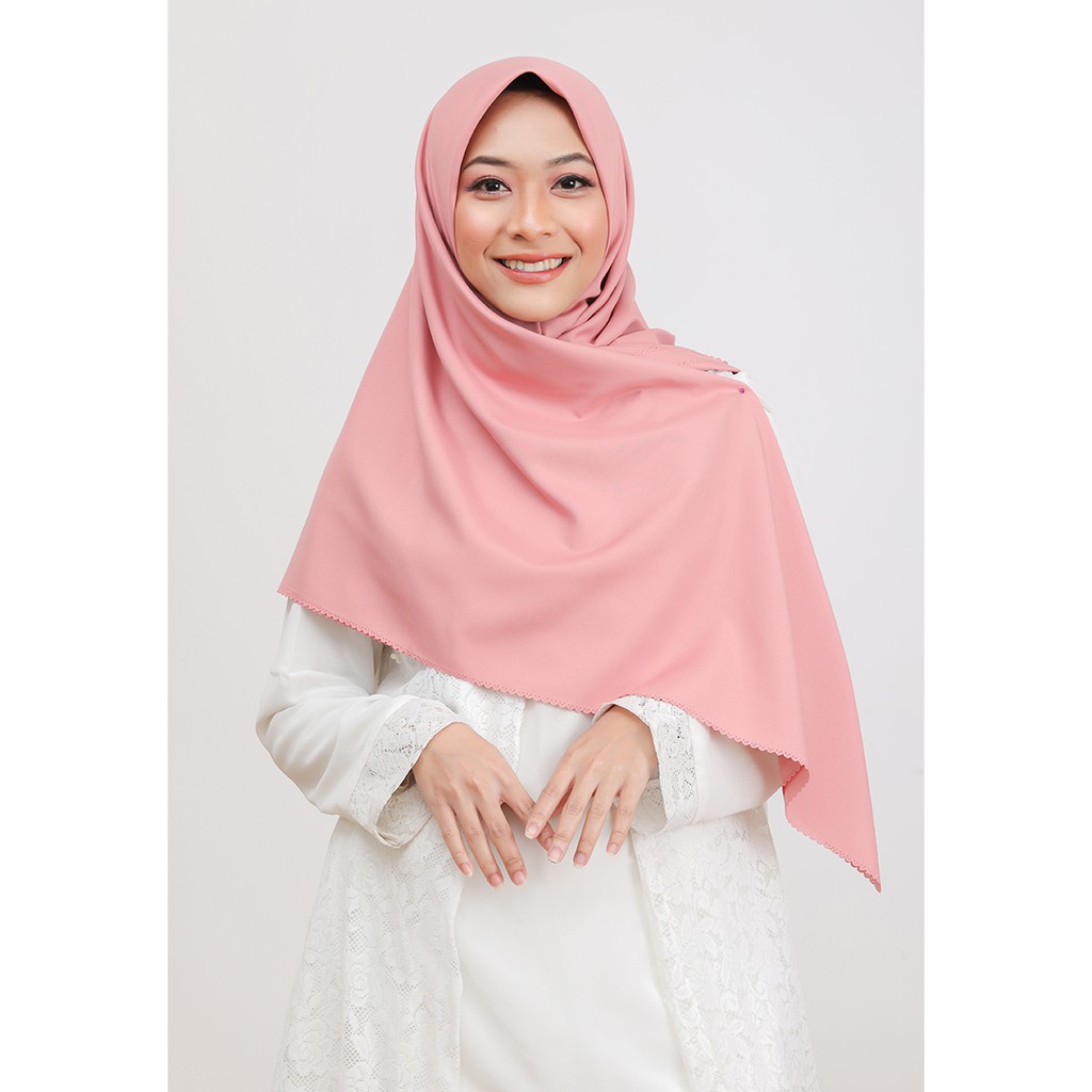 Umama Scarf - Kerudung Polos Segi Empat Voal Miracle Plain Syar'i Lc (3)-Fairy Pink