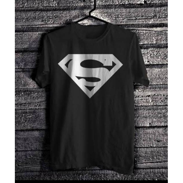 KAOS BAJU COMBED 30S DISTRO SUPERMAN HITAM