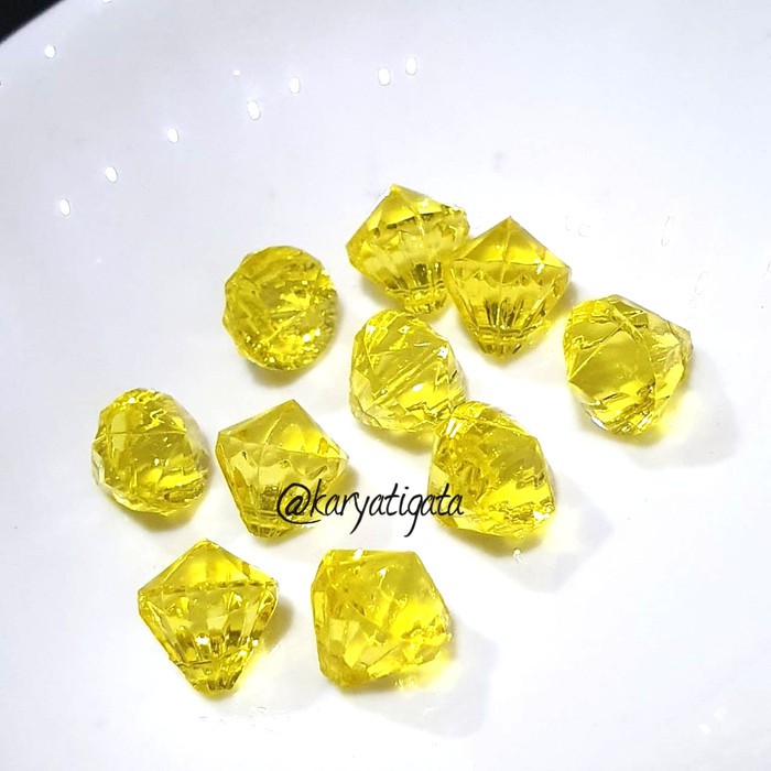 Mote Akrilik Diamond 10 mm - Kuning (10 gram)