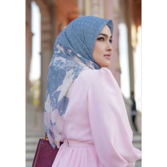 Preloved Buttonscarves Maharani Blue