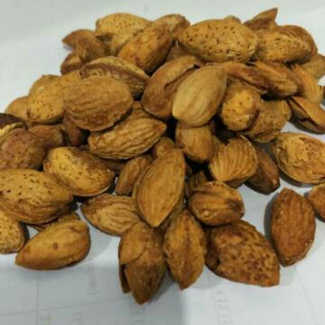 

Almond Panggang 500gr