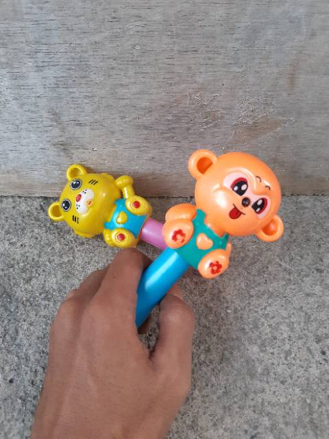 Kerincingan Bayi Karakter isi 2 pcs Mainan Baby Rattle Anak Kerincing