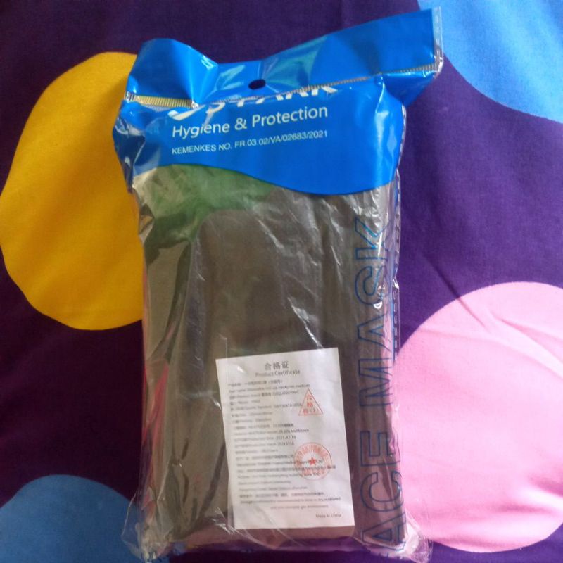 Masker Hijab Hitam (isi 50pcs) merk stark