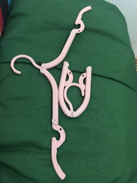 Portable Folding Travel Hanger /gantungan Baju Lipat
