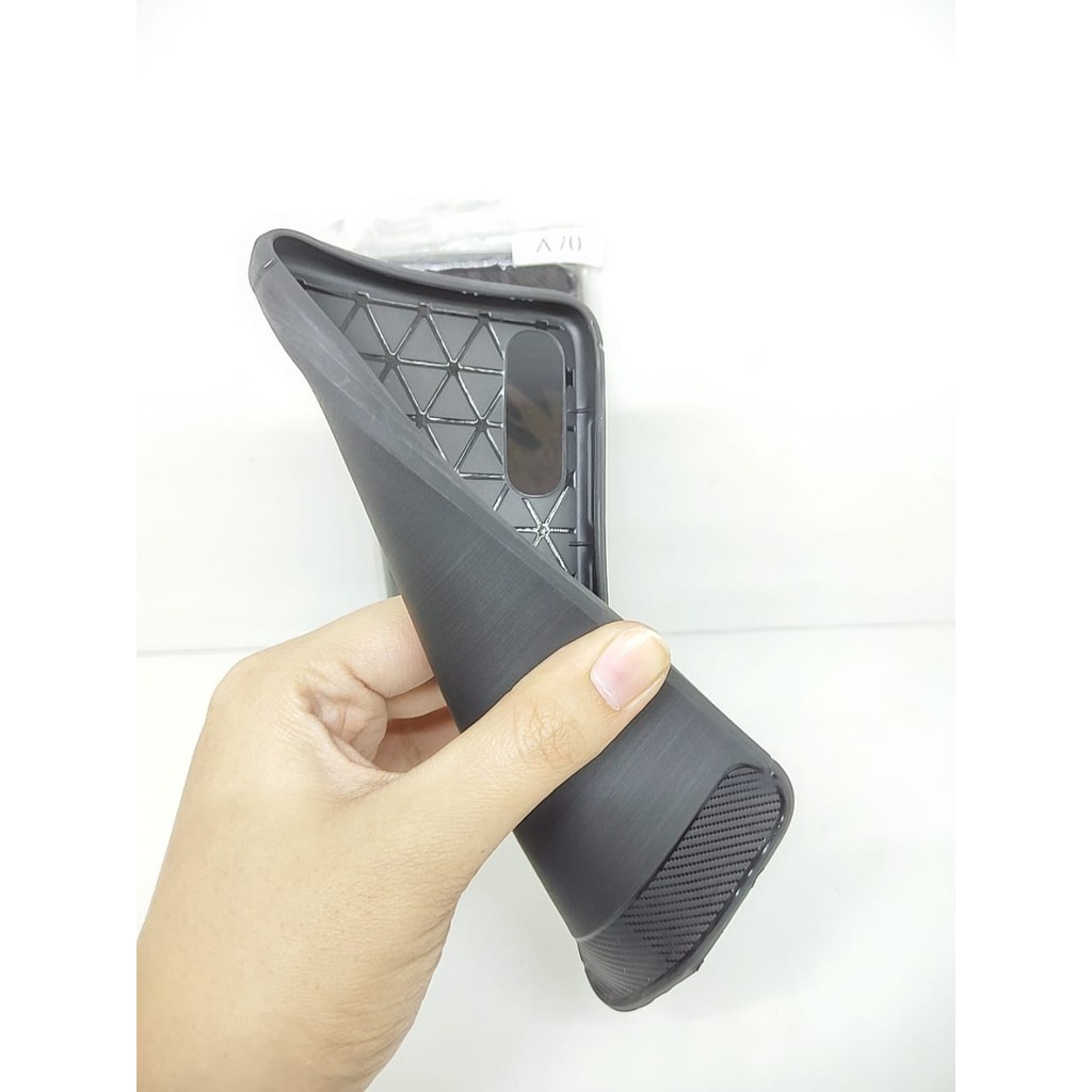 Case Slim Fit Carbon Samsung A70 A70s A705F 6.7 inchi Softshell Fiber Multi Carbon