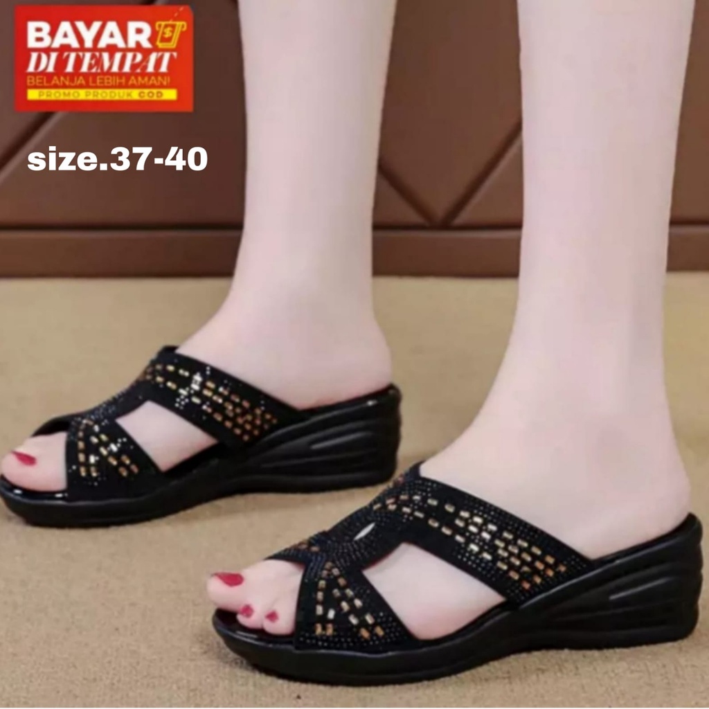 Sandal Wedges Wanita Kicker Terbaru 2021