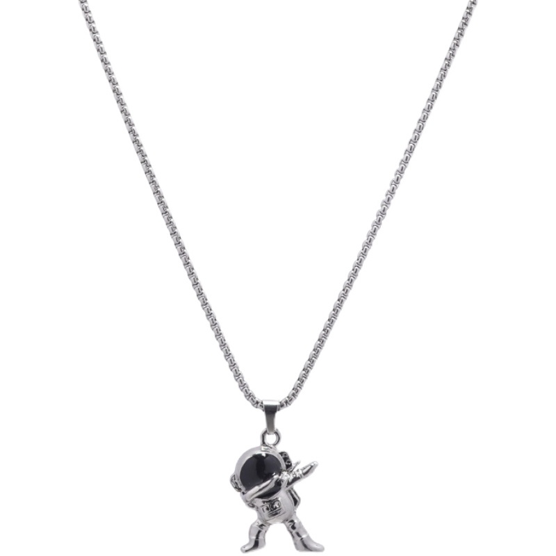 Kalung Liontin Astronot Bahan Titanium Steel Gaya Hip Hop Untuk Pasangan