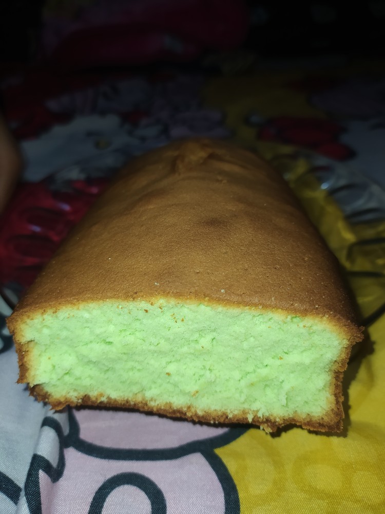 Pisau Roti Tart Bening Plastik Segitiga