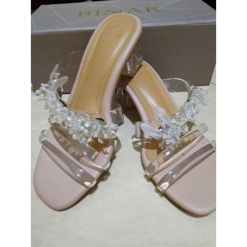 BINAR Annora heels Local ID