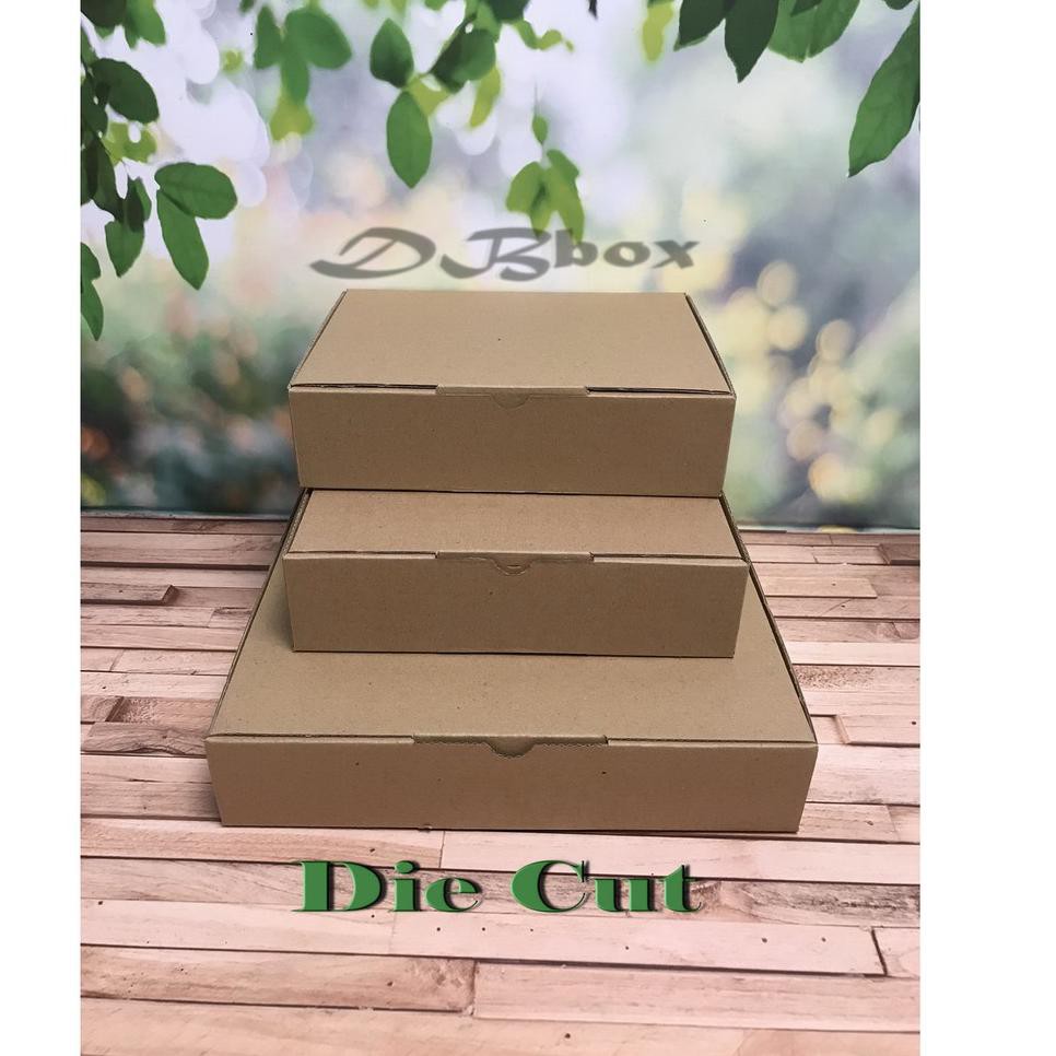 

[K3k!n!An] ( 5 Pcs ) Kardus uk. 25x25x10 cm...Die Cut untuk kotak kue Tart -Aksesoris- dll, model bo