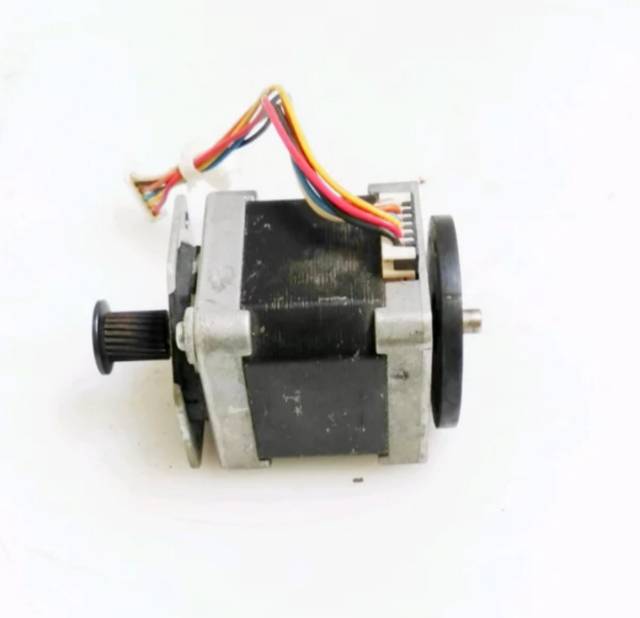 stepper motor sanyo denki 123K38200 Type 103-594-05XD02 0.9 deg