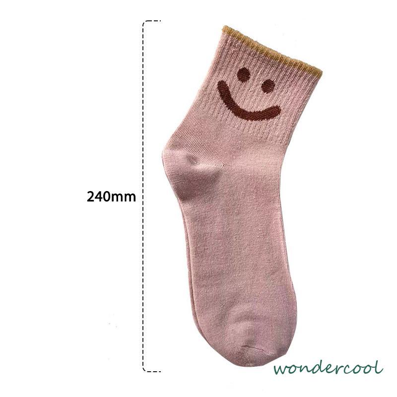 Kaus Kaki Wanita Mid-tube Cute Smiley College Style Kaus Kaki Trendi Musim Gugur Musim Dingin Musim Semi Musim Panas-Won