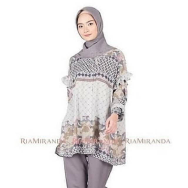 New Magi Top Silver Ria Miranda