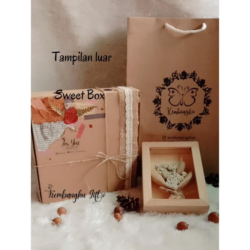 

Kotak hadiah / gift box / Hanya Kotak saja