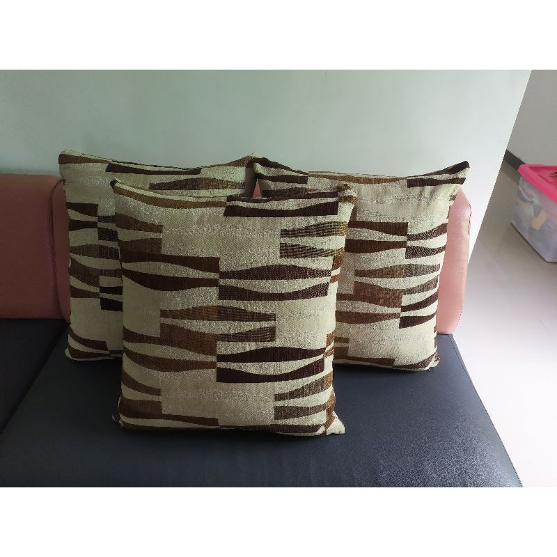 Preloved / Second Bantal Sofa Besar
