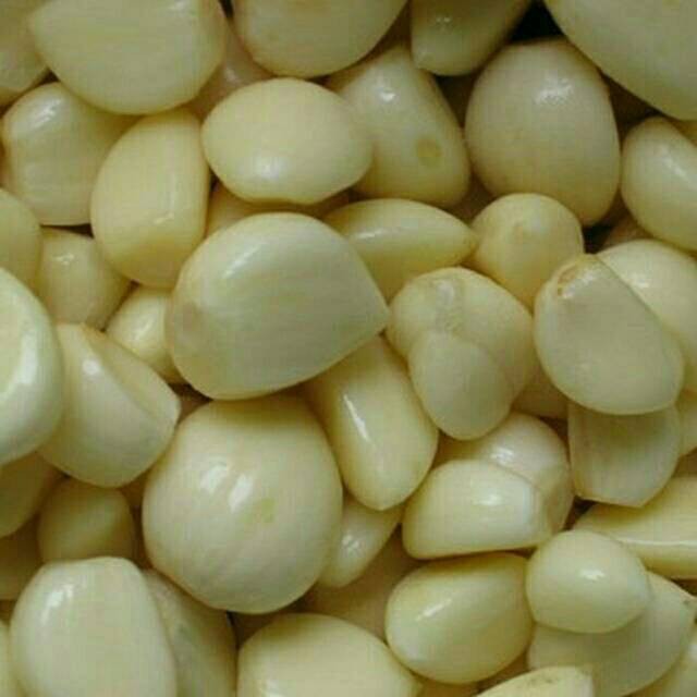 

Bawang putih kupas / sayuran segar bandung