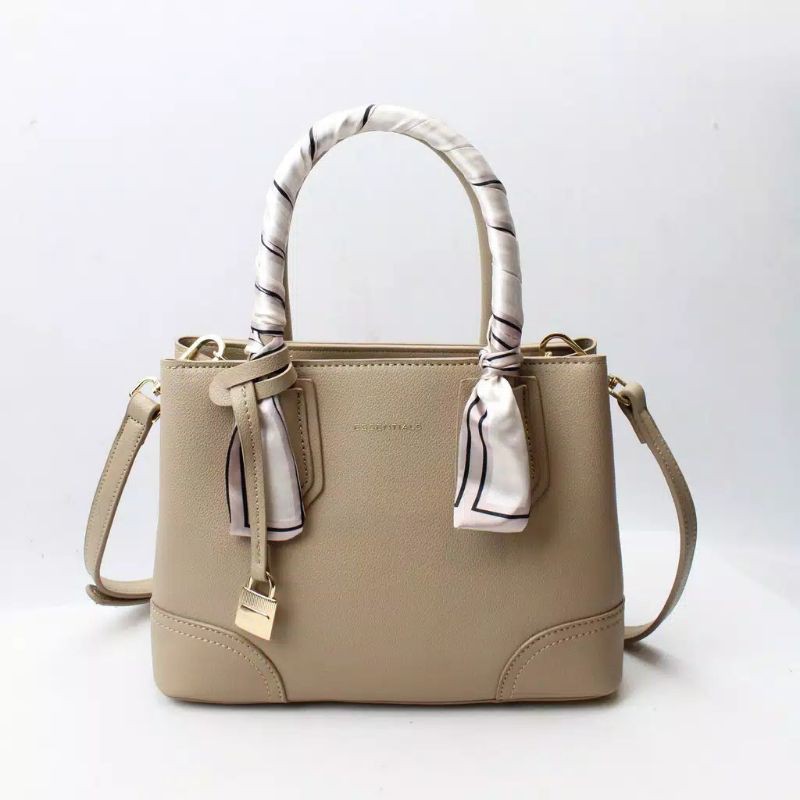 SALE TAS ESSENTIAL URBAN N CO ORI STORE