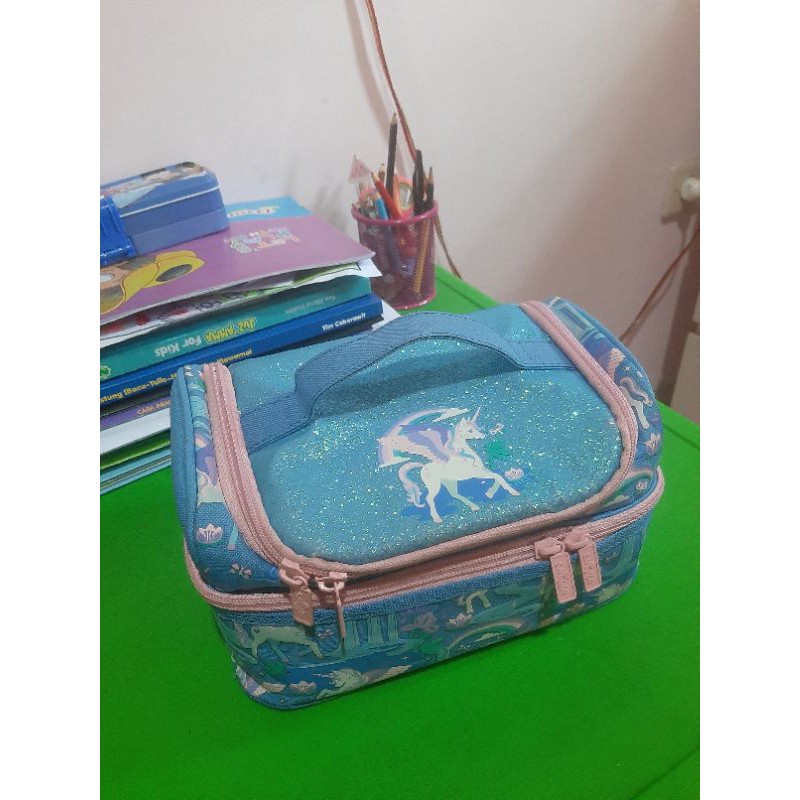 preloved lunch box Smiggle