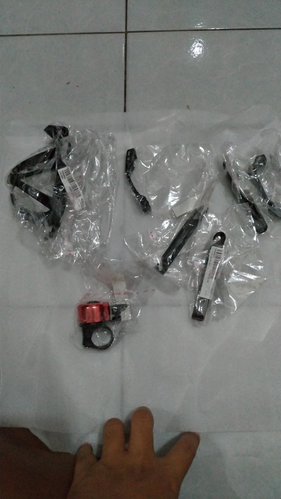 1pc Holder Botol Air Minum Bahan Plastik Kualitas Tinggi