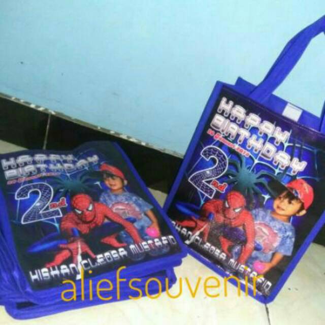 

Tas ulang tahun anak kombinasi MMT