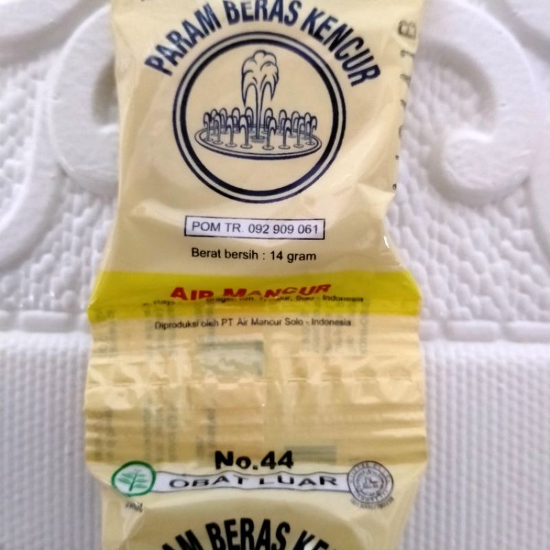 

PARAM BERAS KENCUR AIR MANCUR OBAT LUAR / PEGAL LINU [ 1SACHET / 1 BUNGKUS ]