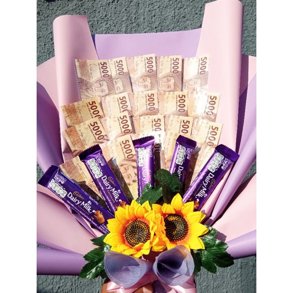 

Buket uang + cadbury diary milk 30ml