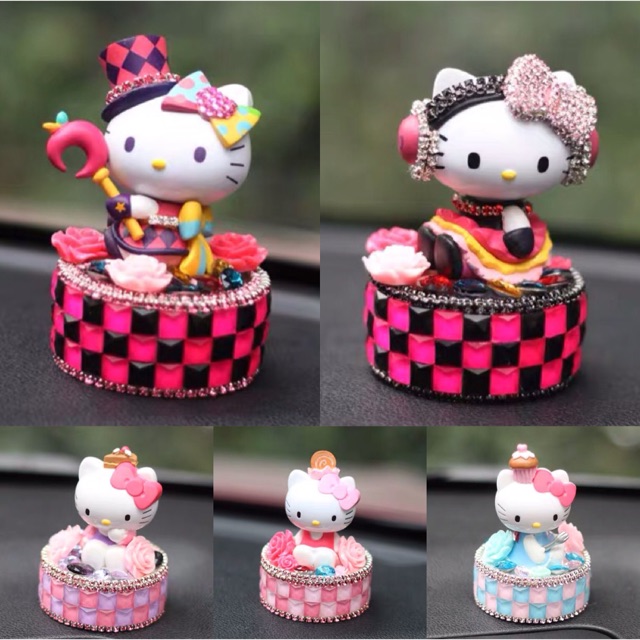 Hiasan Pajangan Dashboard Mobil Hello Kitty Bling Bling