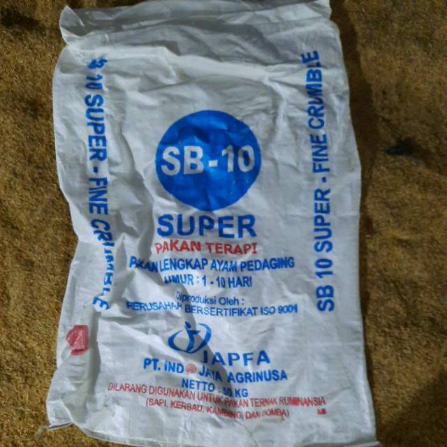 karung bekas pakan ayam